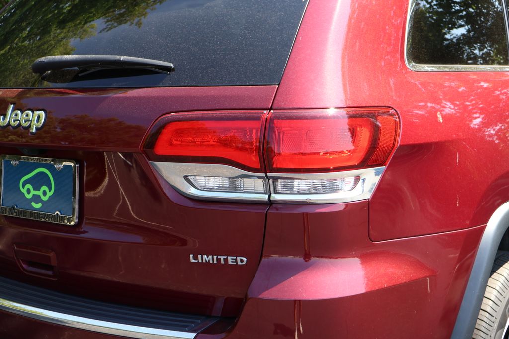 Thumbnail: 2022 Jeep Grand Cherokee - 8