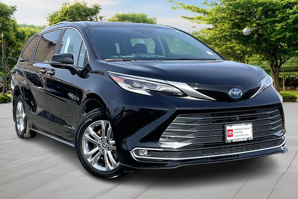 2023 Toyota Sienna Platinum 7-Passenger AWD