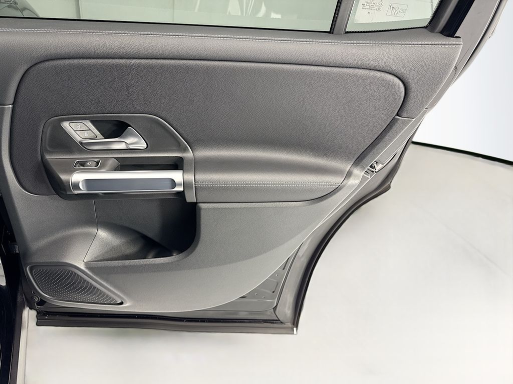 Thumbnail: 2025 Mercedes-Benz GLB - 25