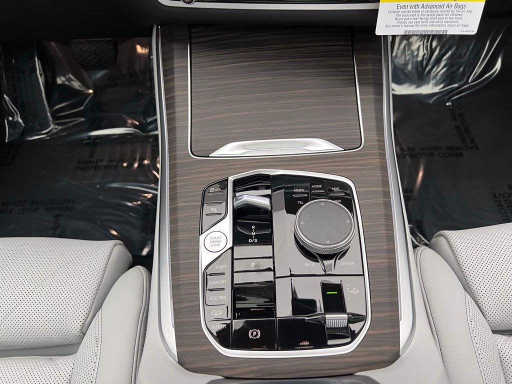 Thumbnail: 2026 BMW X5 - 11