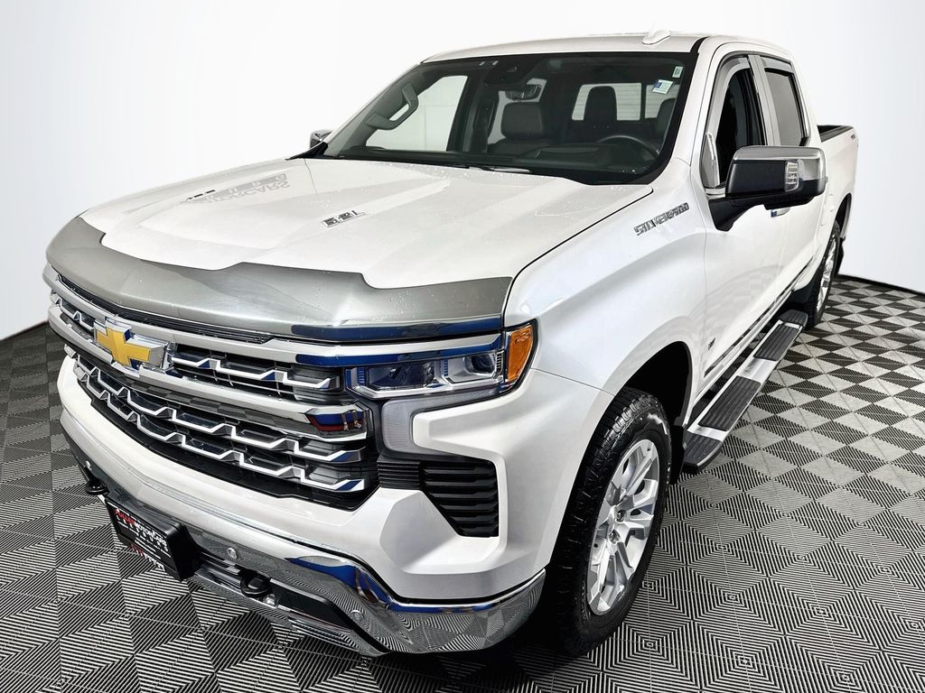 View vehicle photo 3