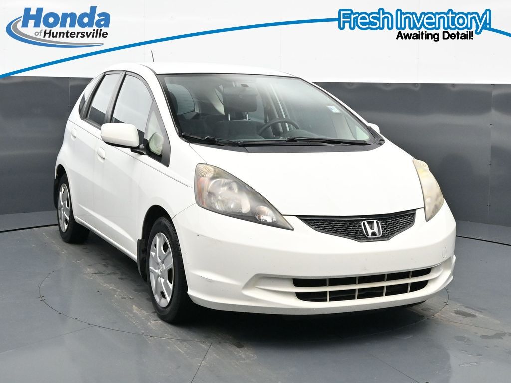 Taffeta White 2013 Honda Fit Hatchback Front-Wheel Drive 5-Speed Automatic