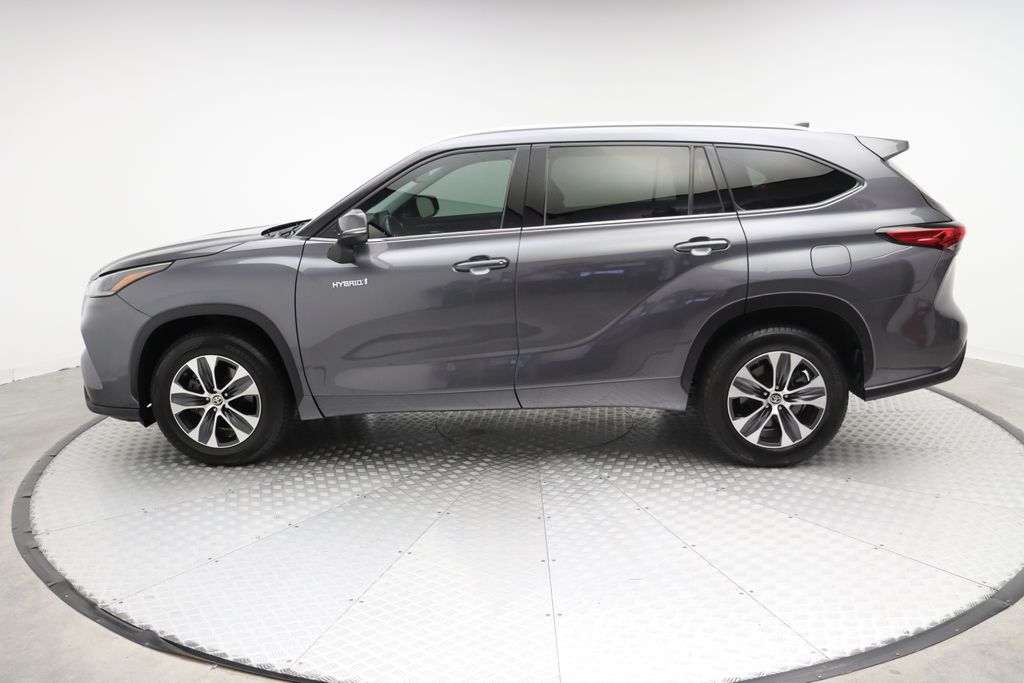 2021 Toyota Highlander XLE 12