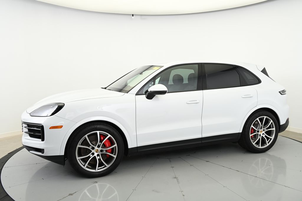 2024 Porsche Cayenne S -
                Beachwood, OH