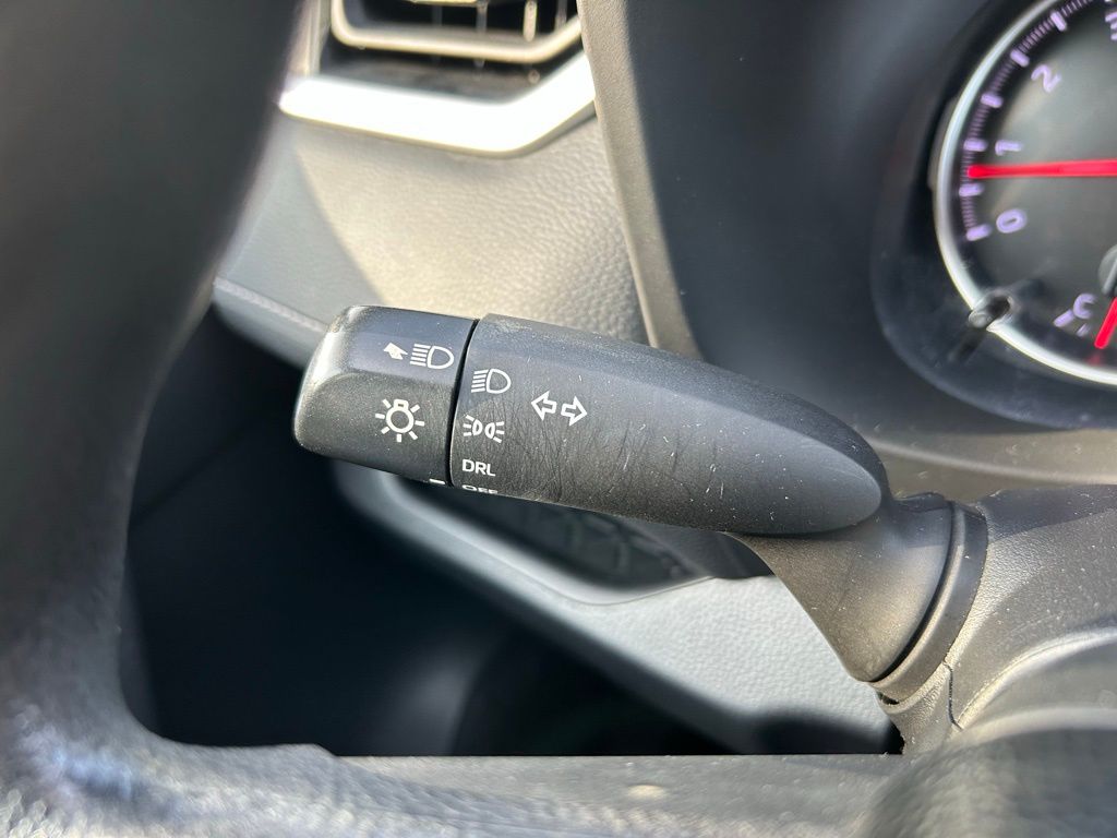 Thumbnail: 2021 Toyota RAV4 - 19