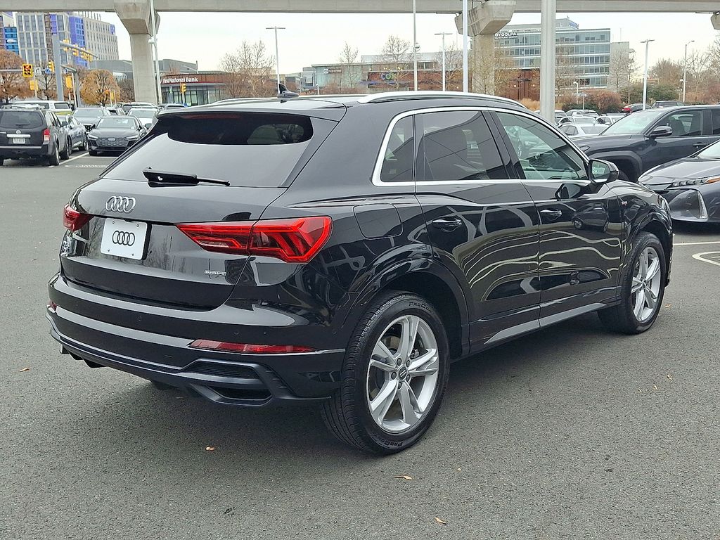 Thumbnail: 2020 Audi Q3 - 4