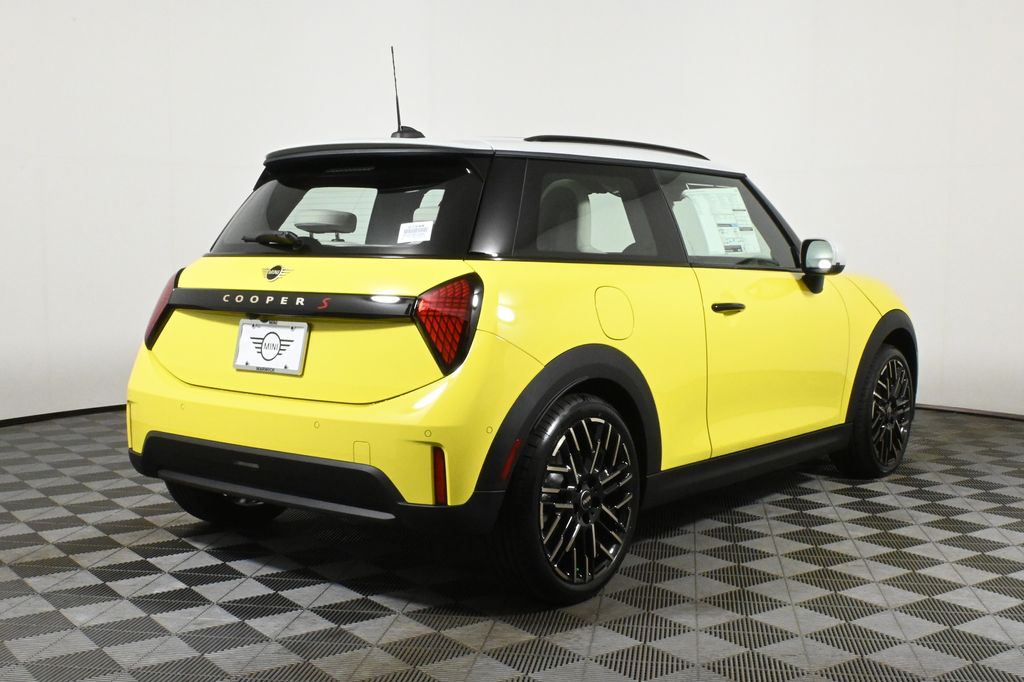 2025 MINI Cooper S 7