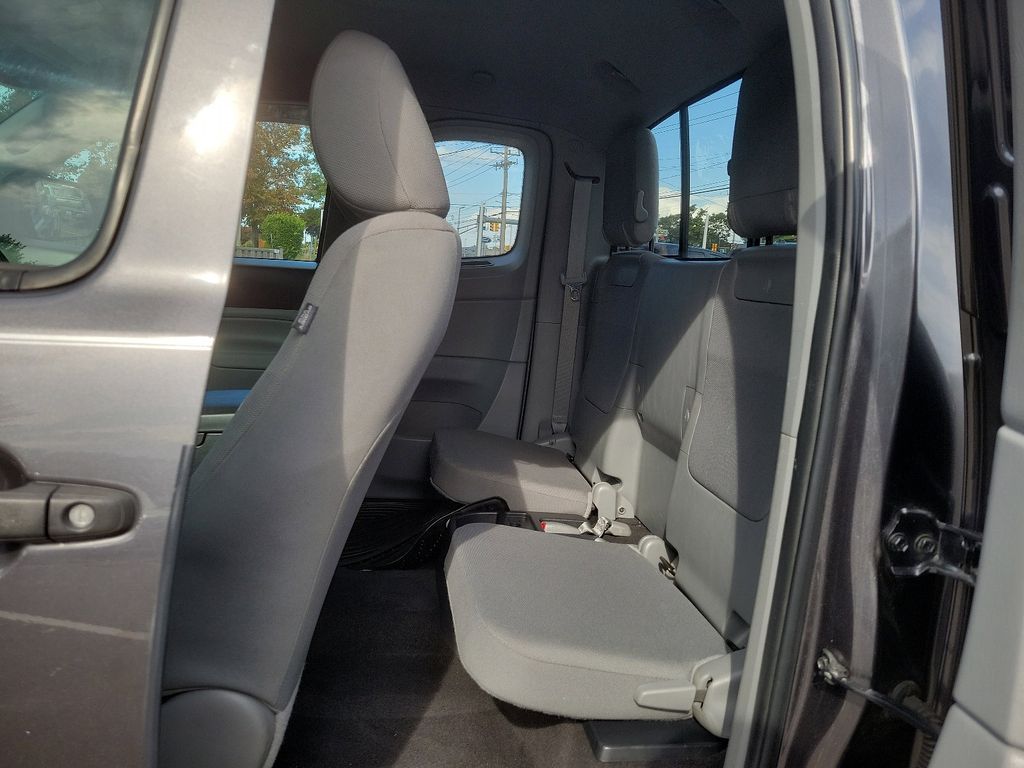 2013 Toyota Tacoma Base 10