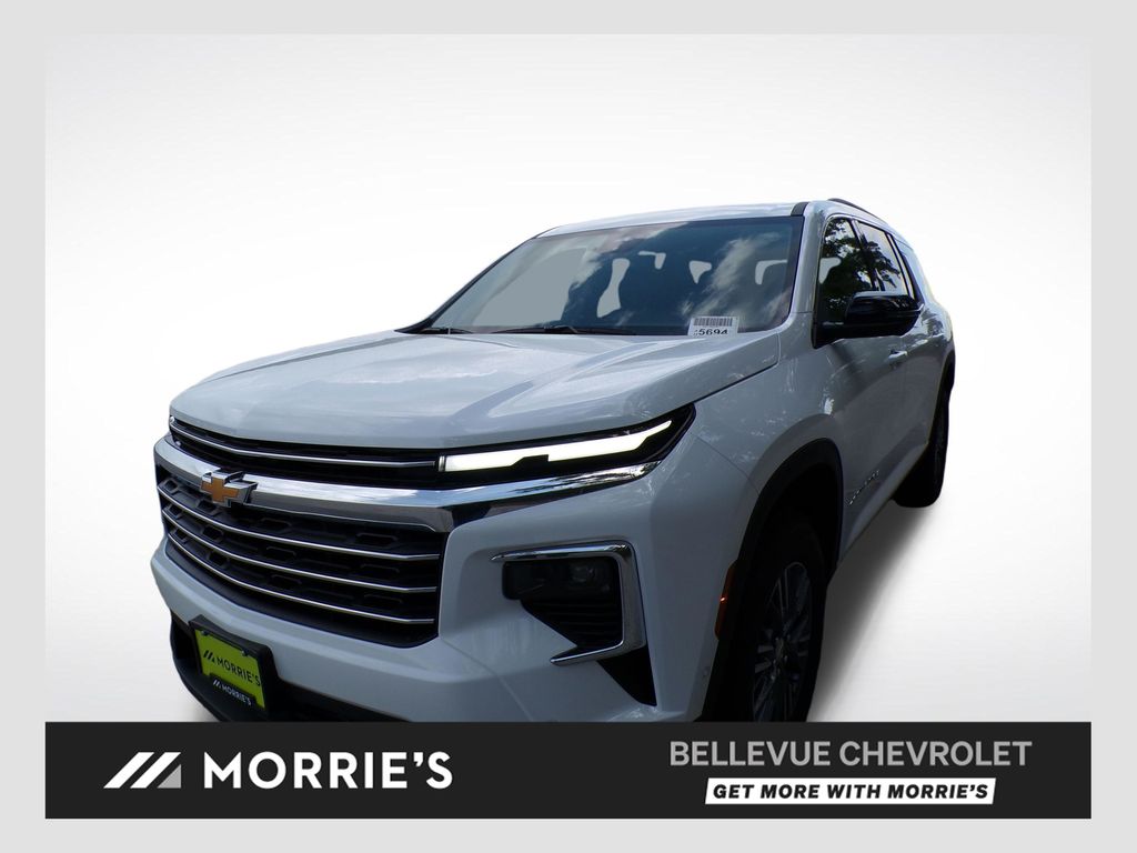 Summit White 2026 Chevrolet Traverse SUV / Crossover Four-Wheel Drive 8-Speed Automatic