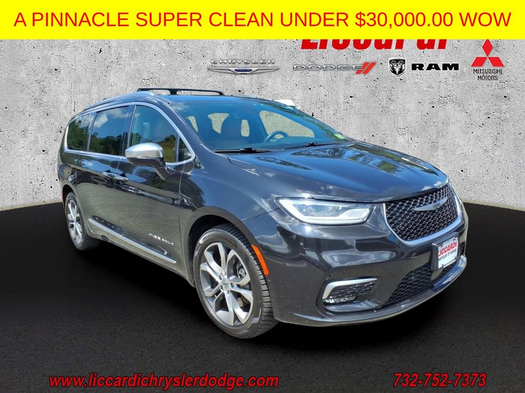 Brilliant Black Crystal Pearlcoat 2021 Chrysler Pacifica Minivan All-Wheel Drive 9-Speed Automatic