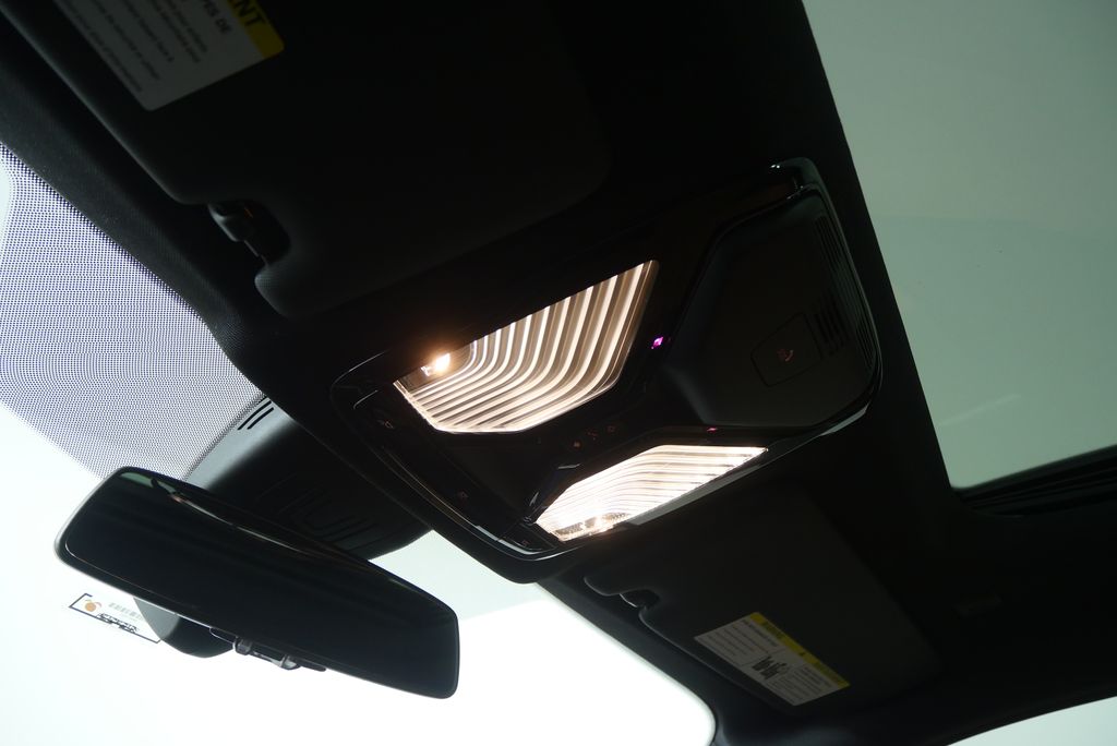 Thumbnail: 2023 BMW i4 - 21