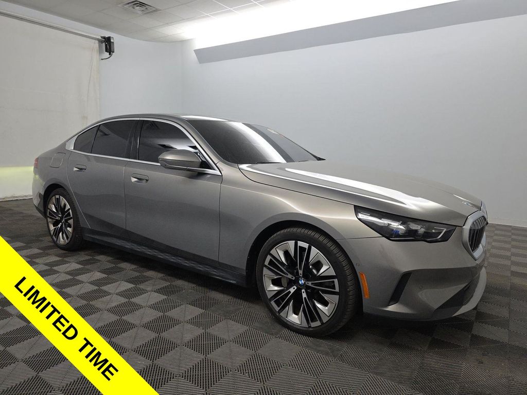 Oxide Gray Metallic 2024 BMW 5 Series Sedan Rear-Wheel Drive 8-Speed Automatic