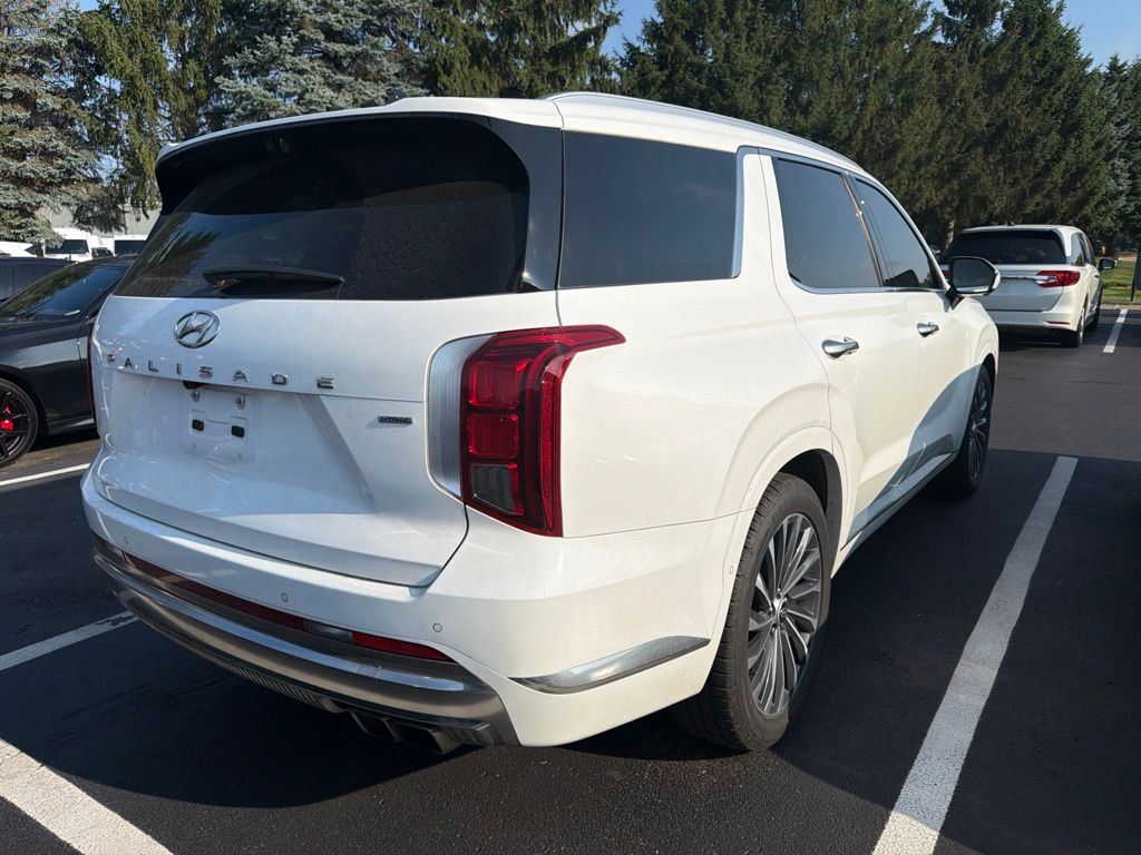 Thumbnail: 2023 Hyundai Palisade - 3