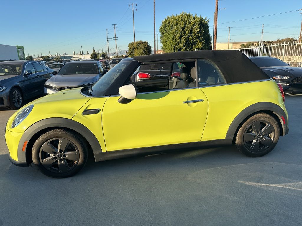 2022 MINI Cooper Signature 2