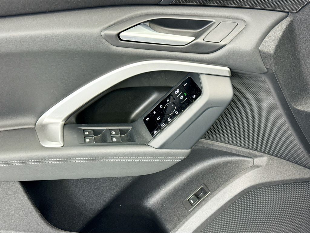 Thumbnail: 2026 Audi Q5 - 22