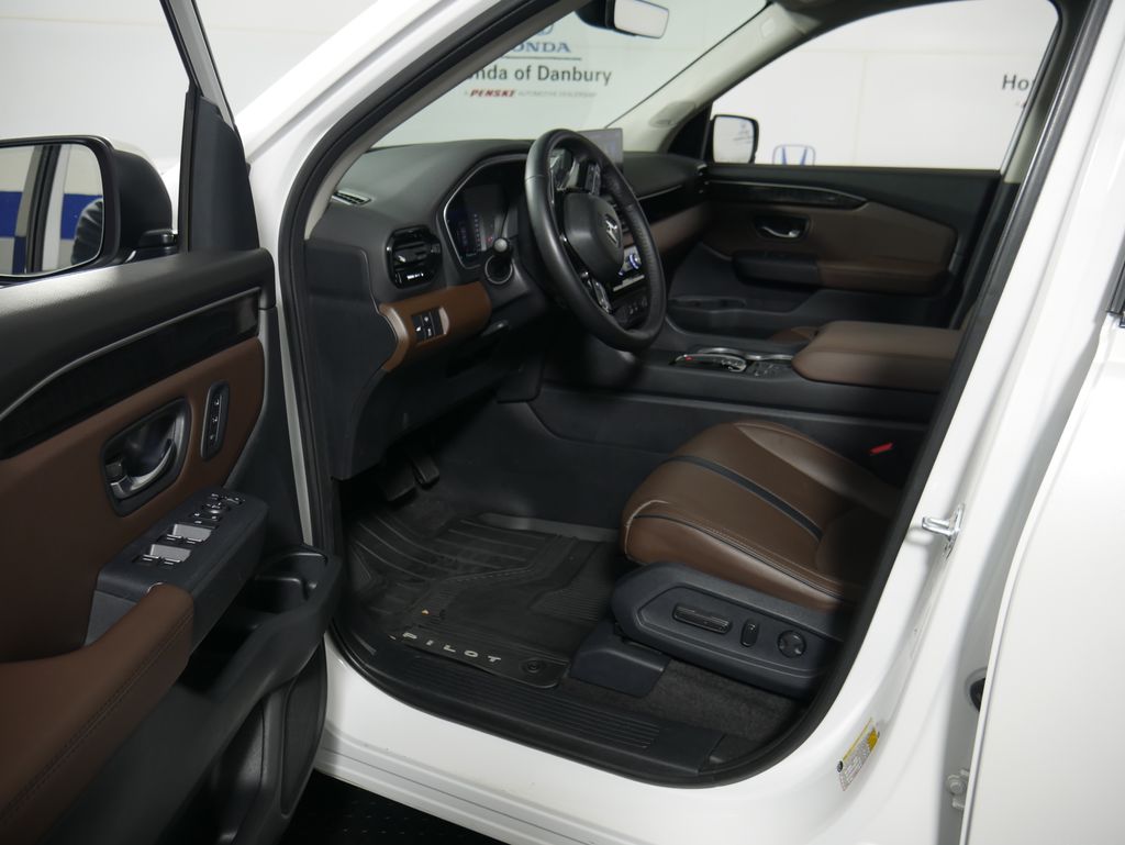 Thumbnail: 2023 Honda Pilot - 28