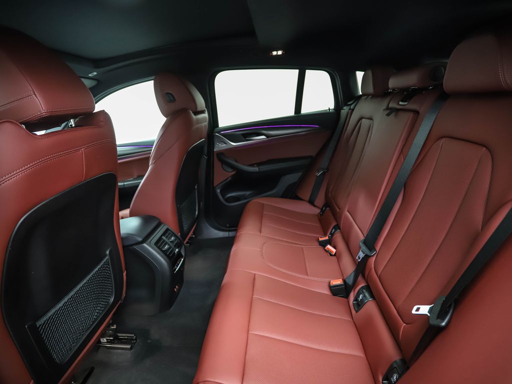 Thumbnail: 2023 BMW X4 - 22