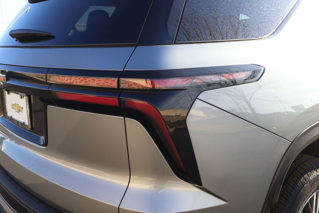 Thumbnail: 2026 Chevrolet Traverse - 7