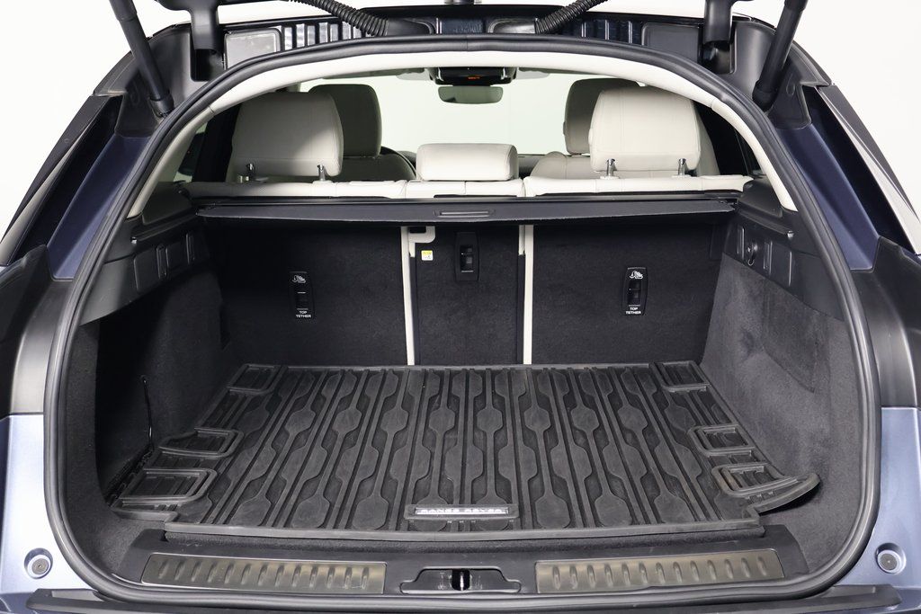 Thumbnail: 2021 Land Rover Range Rover Velar - 14