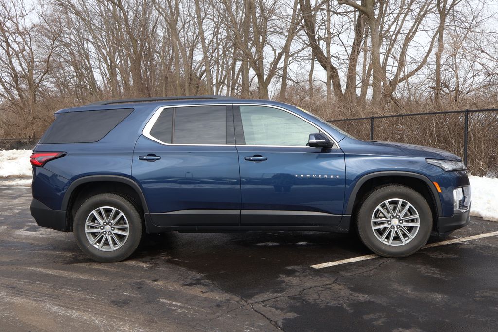 Thumbnail: 2023 Chevrolet Traverse - 12