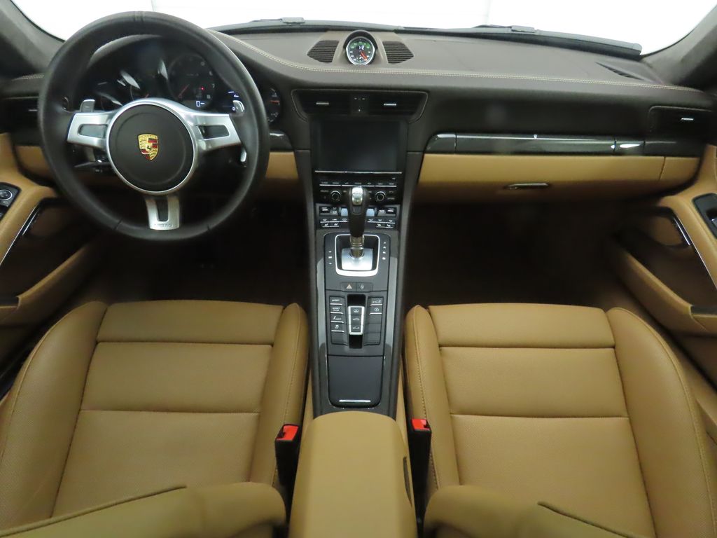 Thumbnail: 2016 Porsche 911 - 13