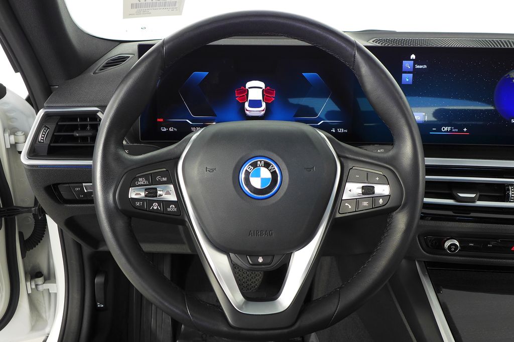 Thumbnail: 2023 BMW i4 - 27