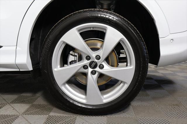 Thumbnail: 2025 Audi Q5 - 10