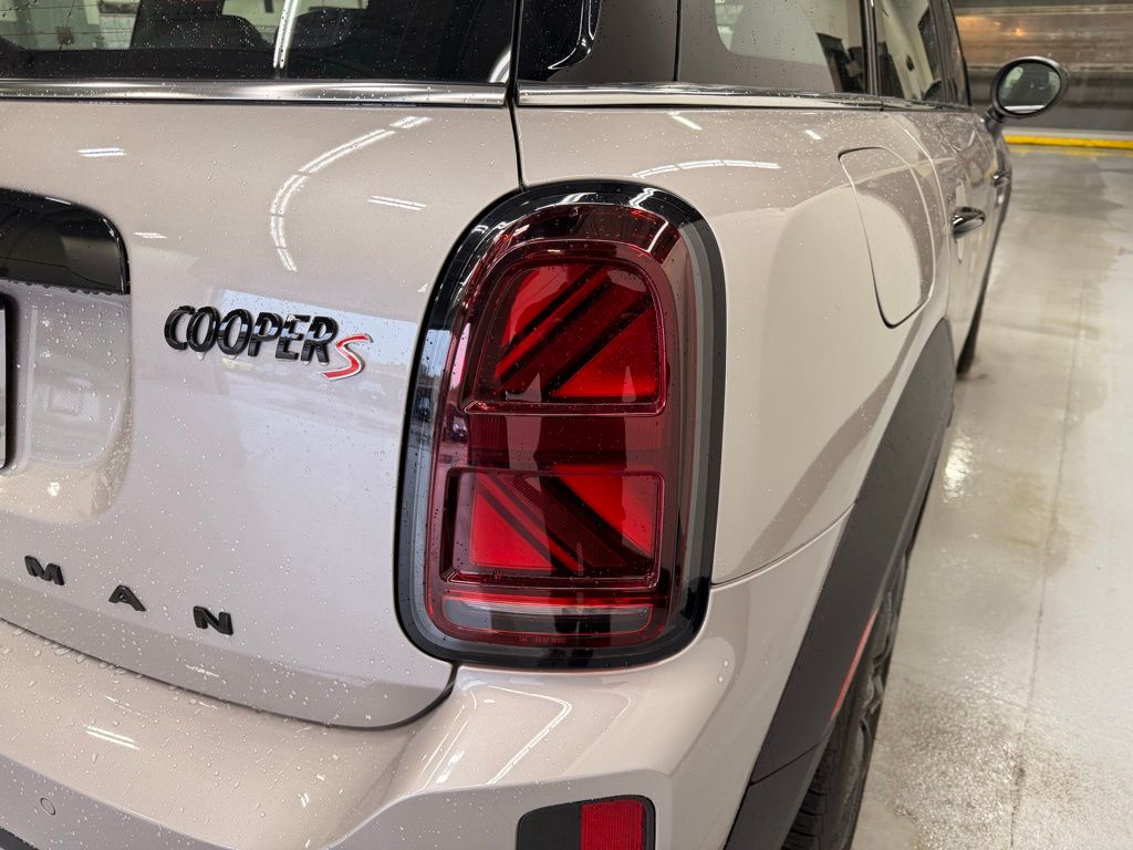 2023 MINI Cooper Countryman S 5