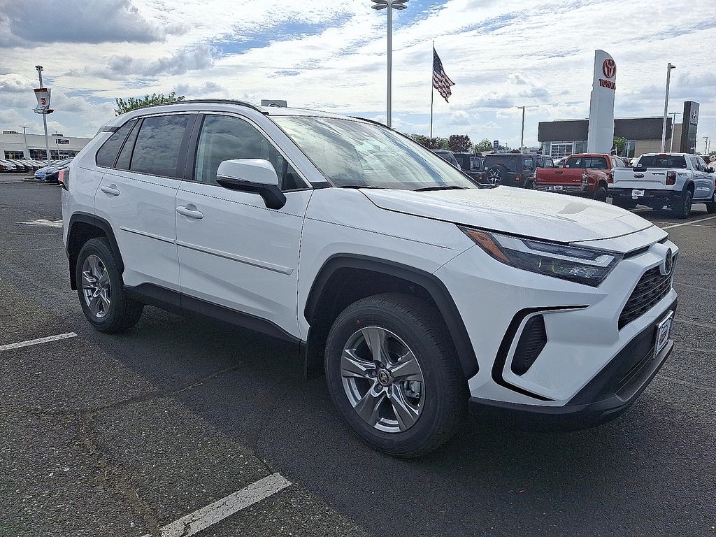 Thumbnail: 2025 Toyota RAV4 - 2