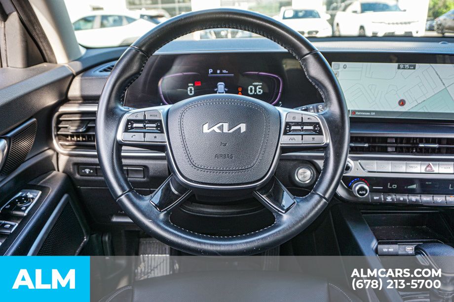 Used 2024 Silver Kia LX image 29