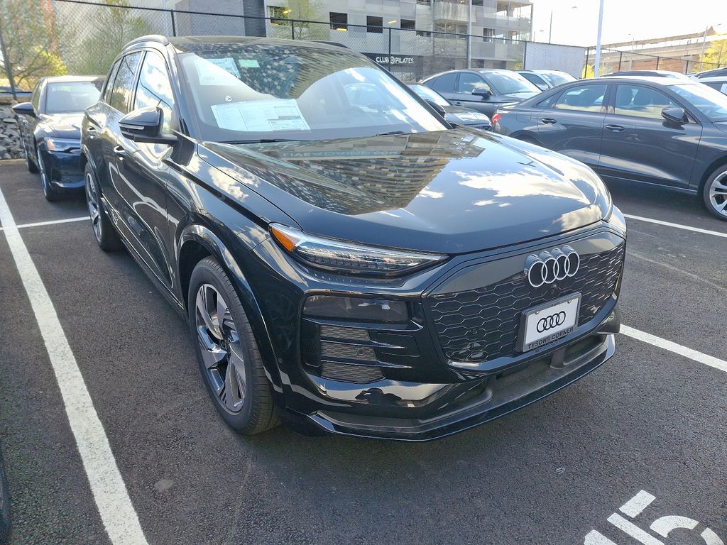 2025 Audi e-tron Premium 3