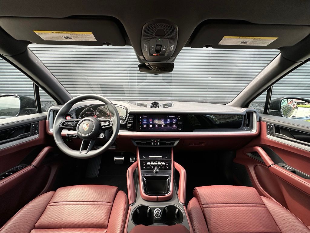 Thumbnail: 2026 Porsche Cayenne - 6
