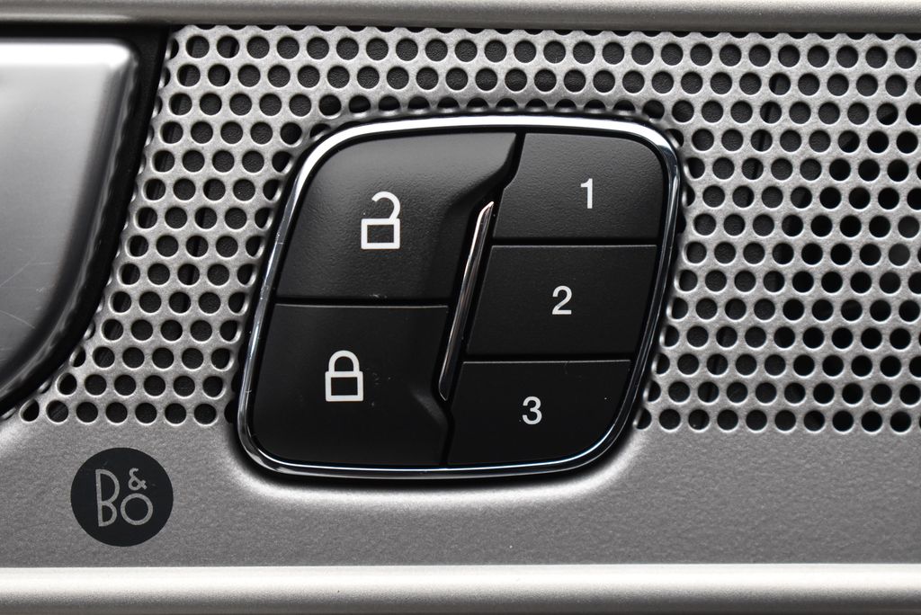 Thumbnail: 2022 Ford Explorer - 13