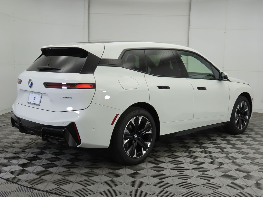 Thumbnail: 2026 BMW iX - 5