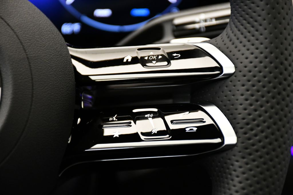 Thumbnail: 2026 Mercedes-Benz GLC - 24