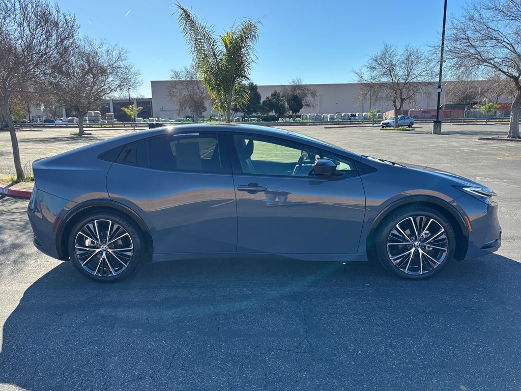 Thumbnail: 2024 Toyota Prius - 4