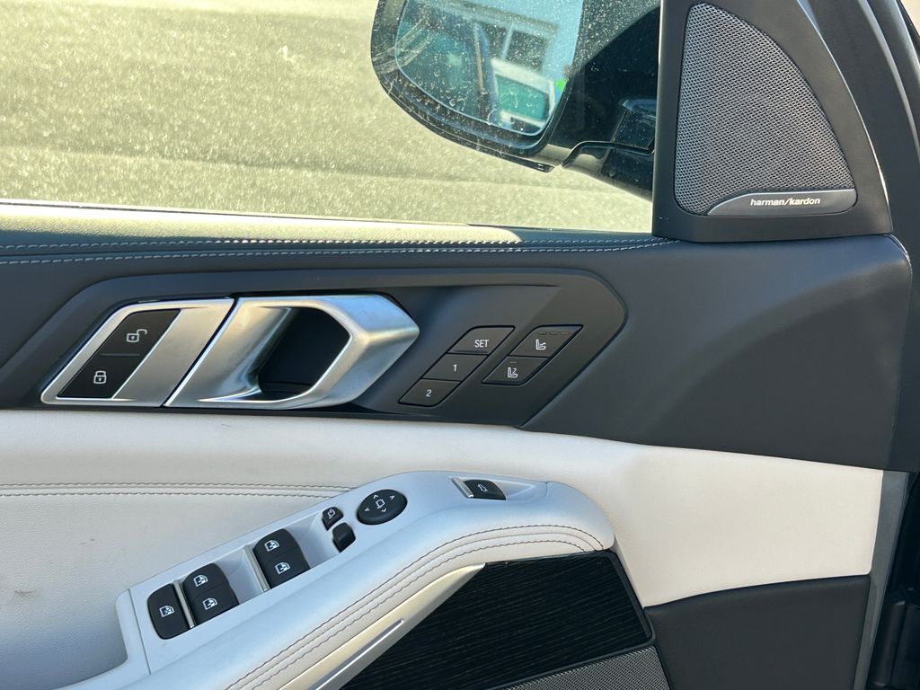 Thumbnail: 2026 BMW X5 - 12