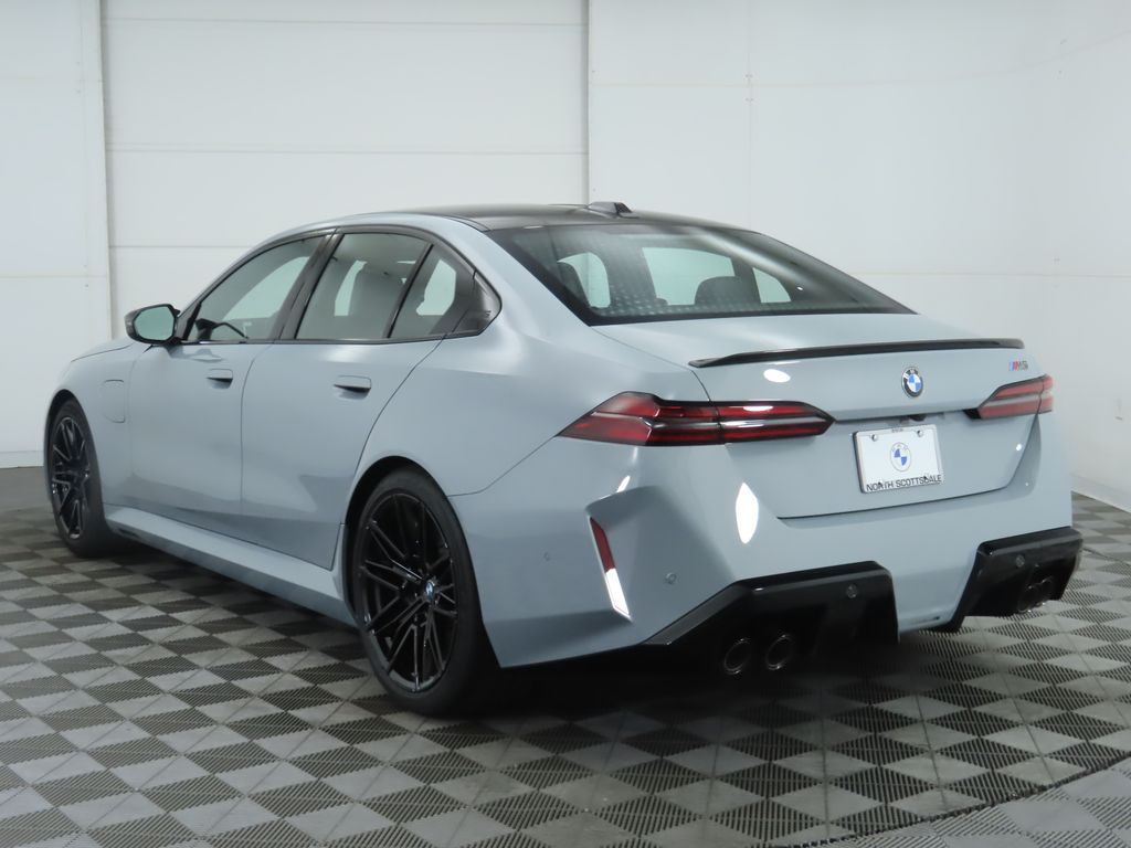 Thumbnail: 2026 BMW M5 - 7