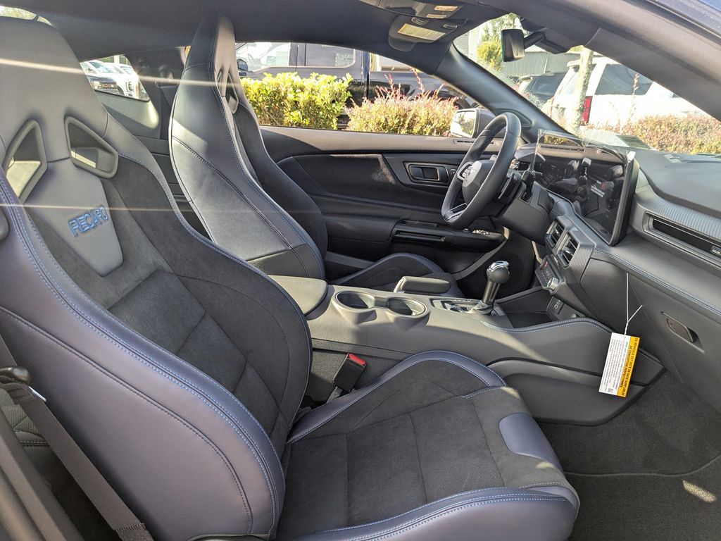 2025 Ford Mustang Dark Horse Fastback