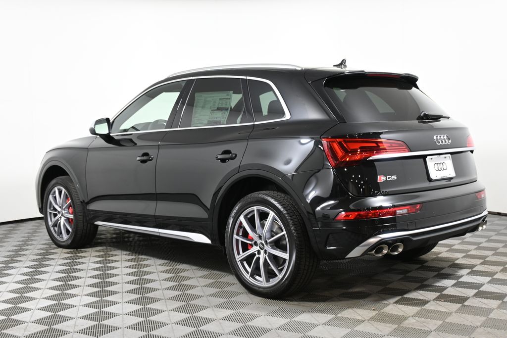 2025 Audi SQ5  5