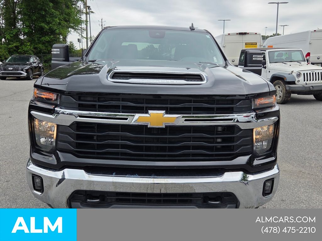 Used 2025 Black Chevrolet LT image 2