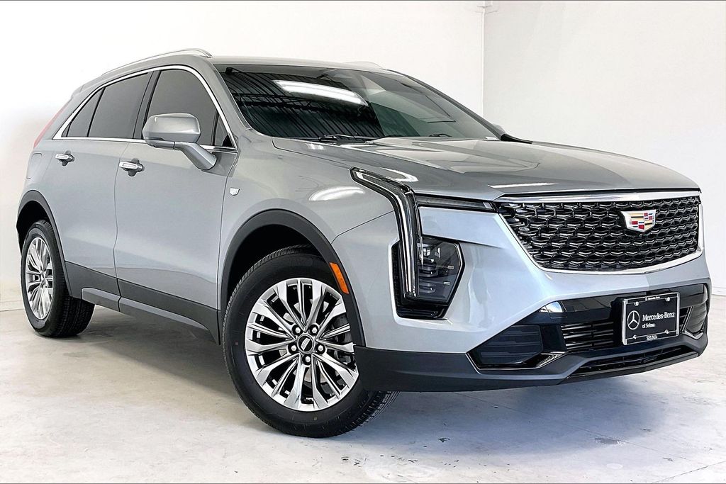 2025 Cadillac XT4 Premium Luxury FWD