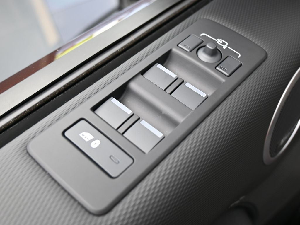 2026 Land Rover Discovery Gemini Edition - Photo 12