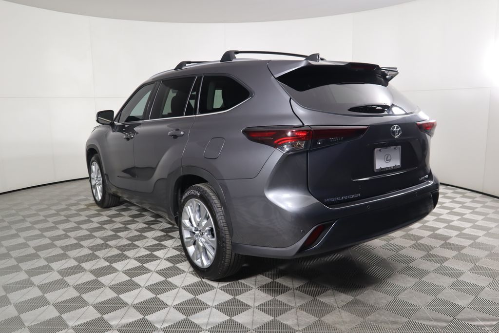 2024 Toyota Highlander Limited 7