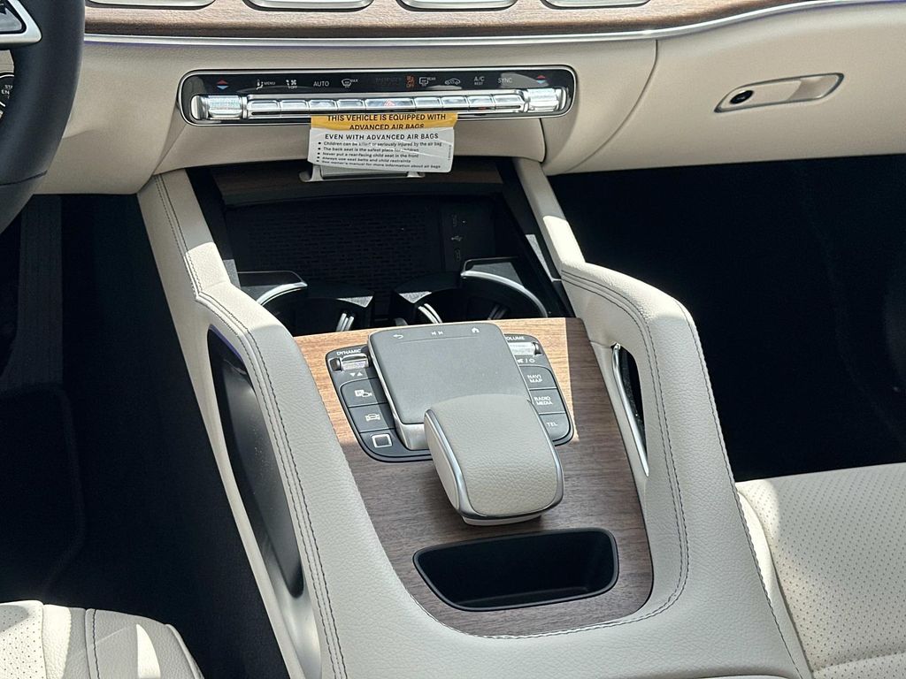 Thumbnail: 2026 Mercedes-Benz GLE - 24