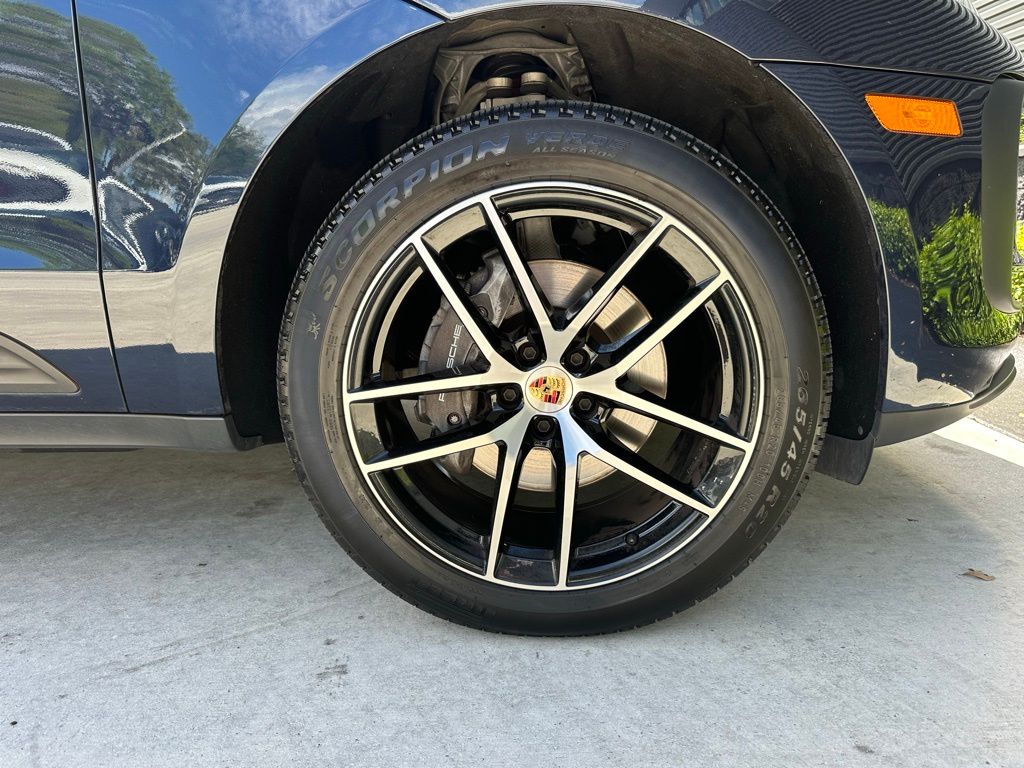 Thumbnail: 2023 Porsche Macan - 15