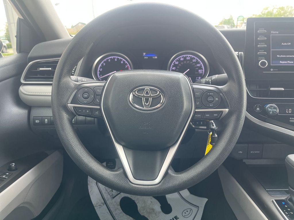 2023 Toyota Camry LE photo