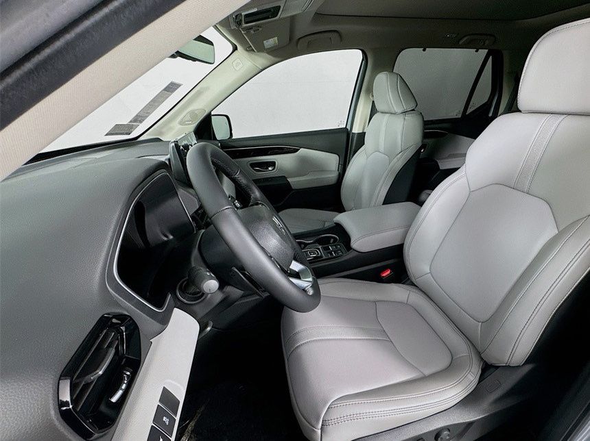 Used Car 2025 Honda Pilot  Touring For Sale Under $50,000 In Austin, Texas