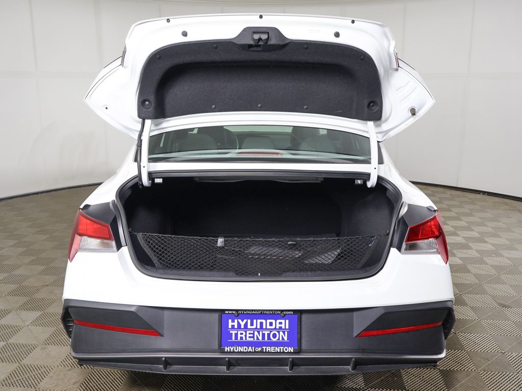 Certified Used 2025 White Hyundai SEL Sport image 14