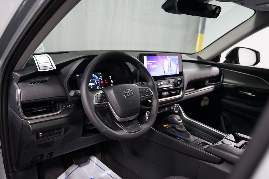 Thumbnail: 2025 Toyota Grand Highlander - 11